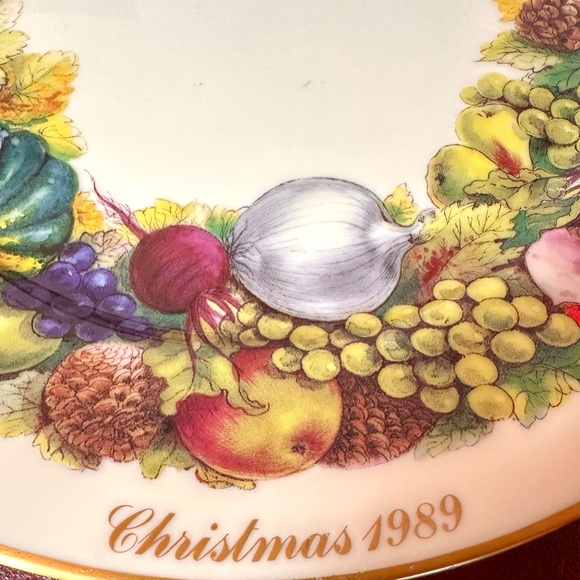 Lenox Christmas 1989 NY-The 9th Colony Collectible-Decor Plate Colonial Wreath - Picture 3 of 4